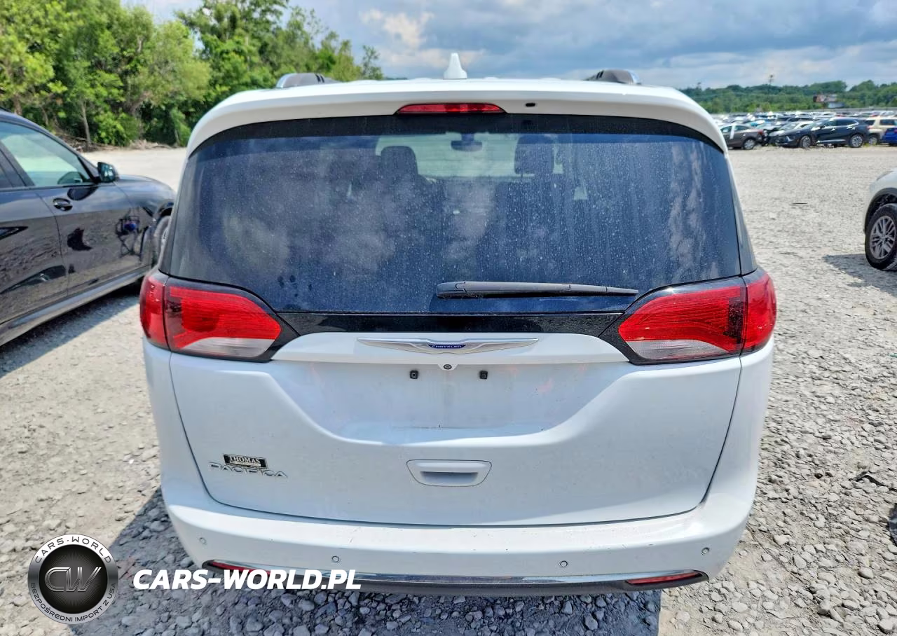 2019 Chrysler Pacifica Touring L VIN:2C4RC1BG5KR626604 - 6