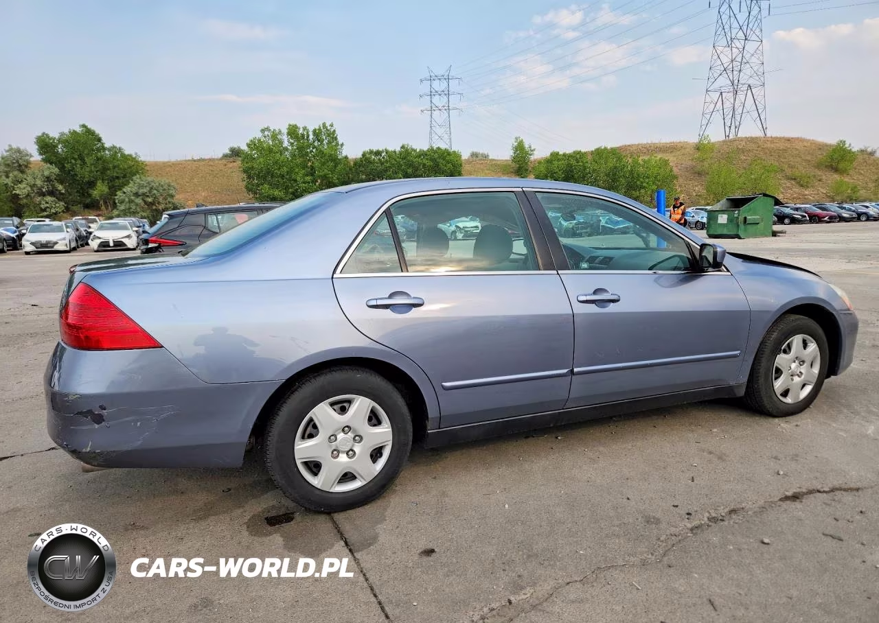 2007 Honda Accord Lx VIN:1HGCM56467A206972 - 3
