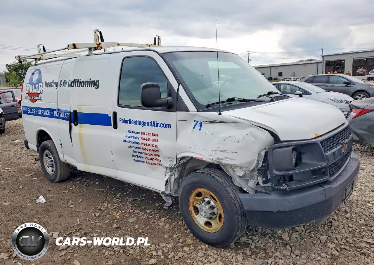 2015 Chevrolet Express G2500 VIN:1GCWGFCF8F1237704 - 4