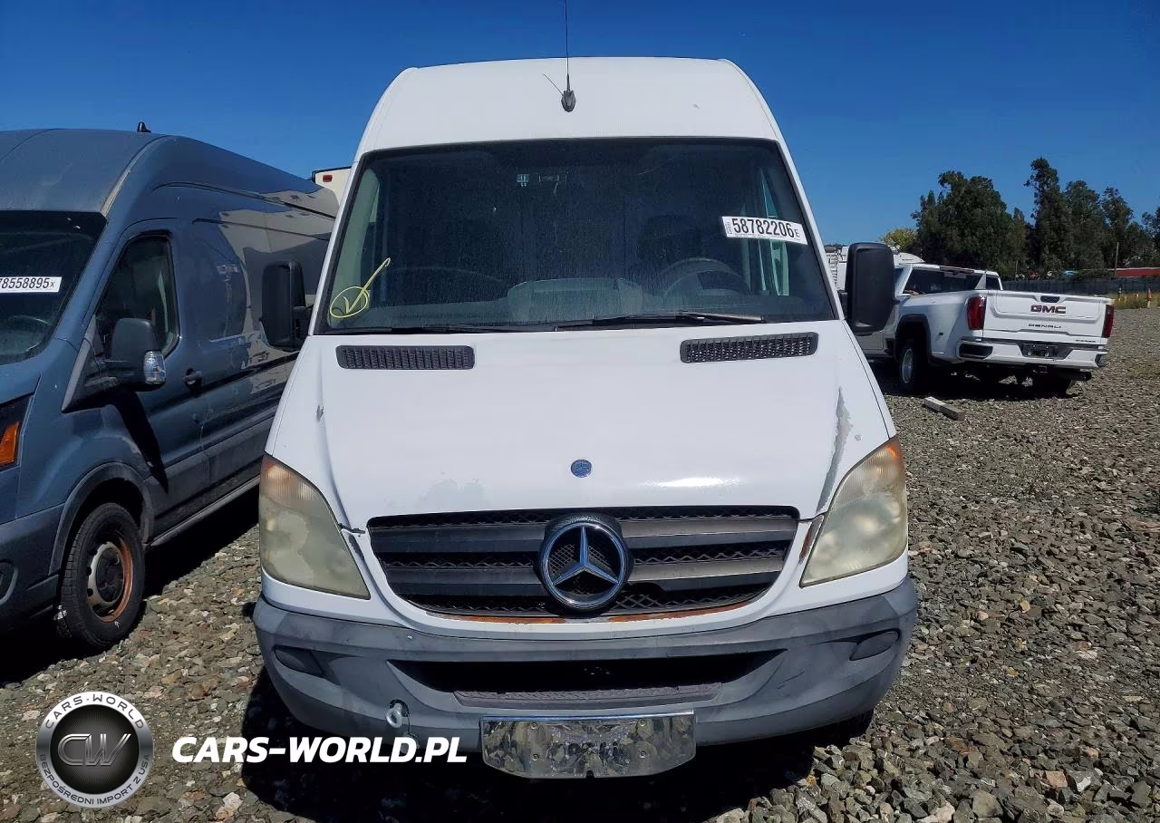 2012 Mercedes-Benz Sprinter 3500 Delivery Van VIN:WD3PF4CC9C5647203 - 5