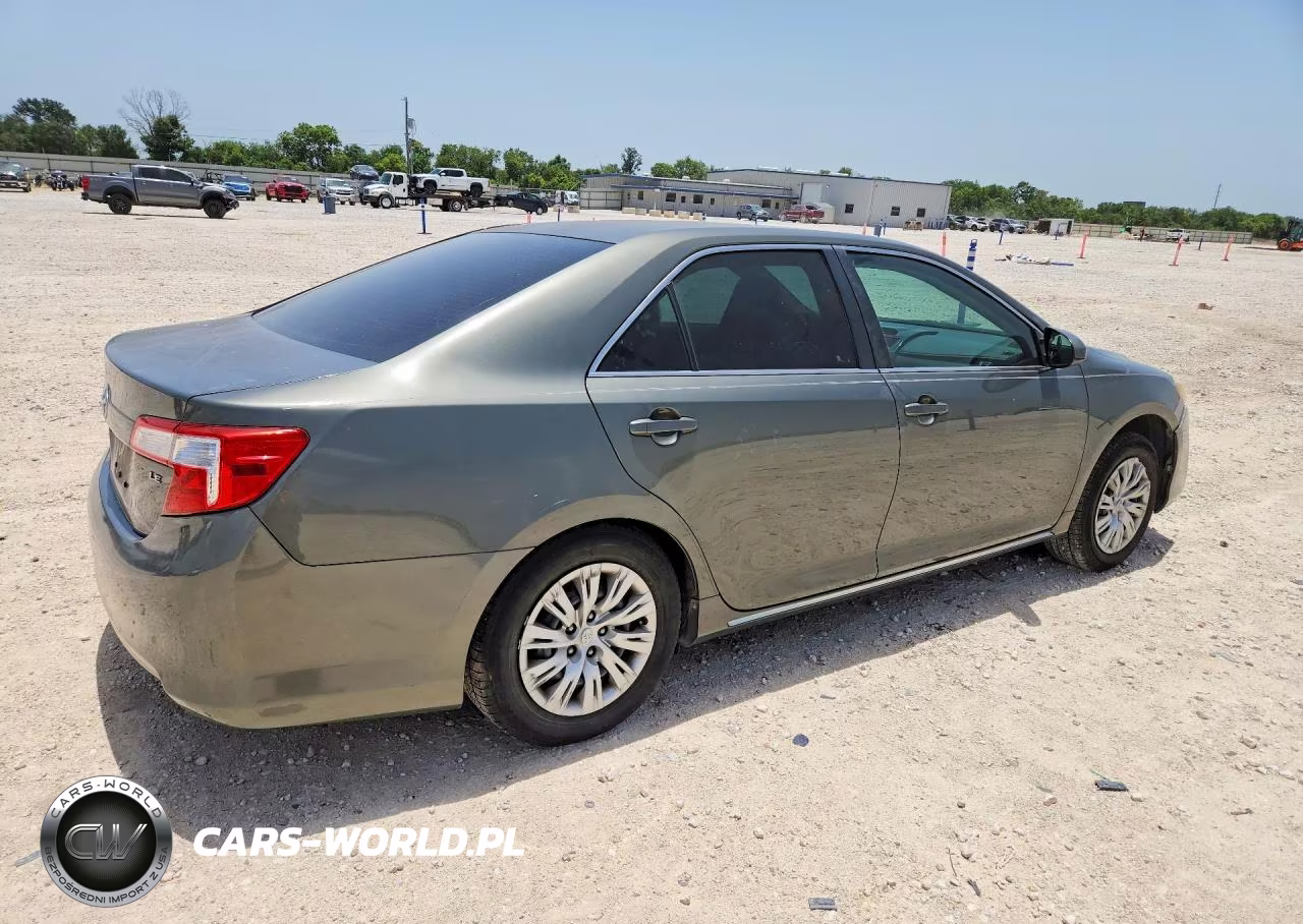 2014 Toyota Camry Le VIN:4T1BF1FK5EU746980 - 3