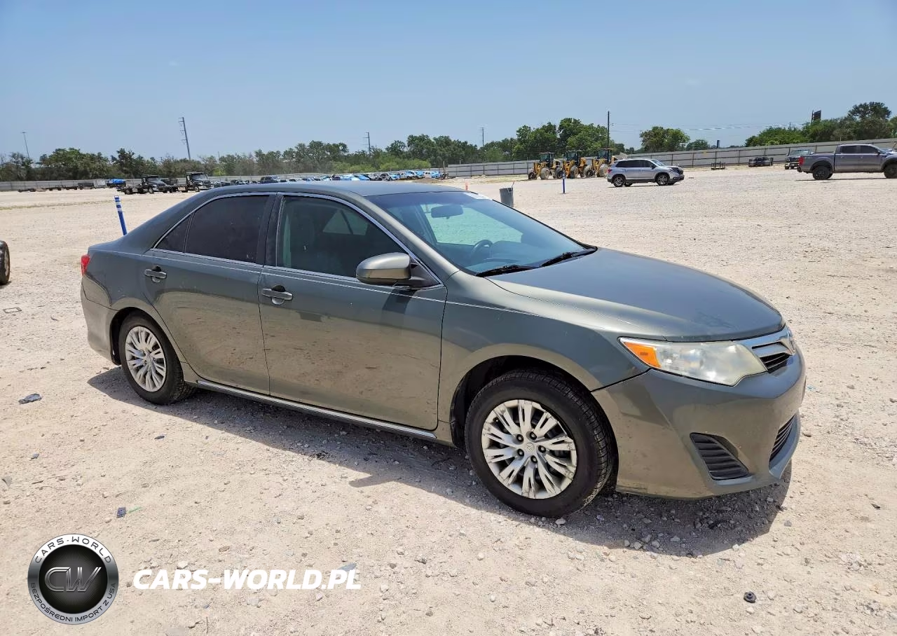 2014 Toyota Camry Le VIN:4T1BF1FK5EU746980 - 4