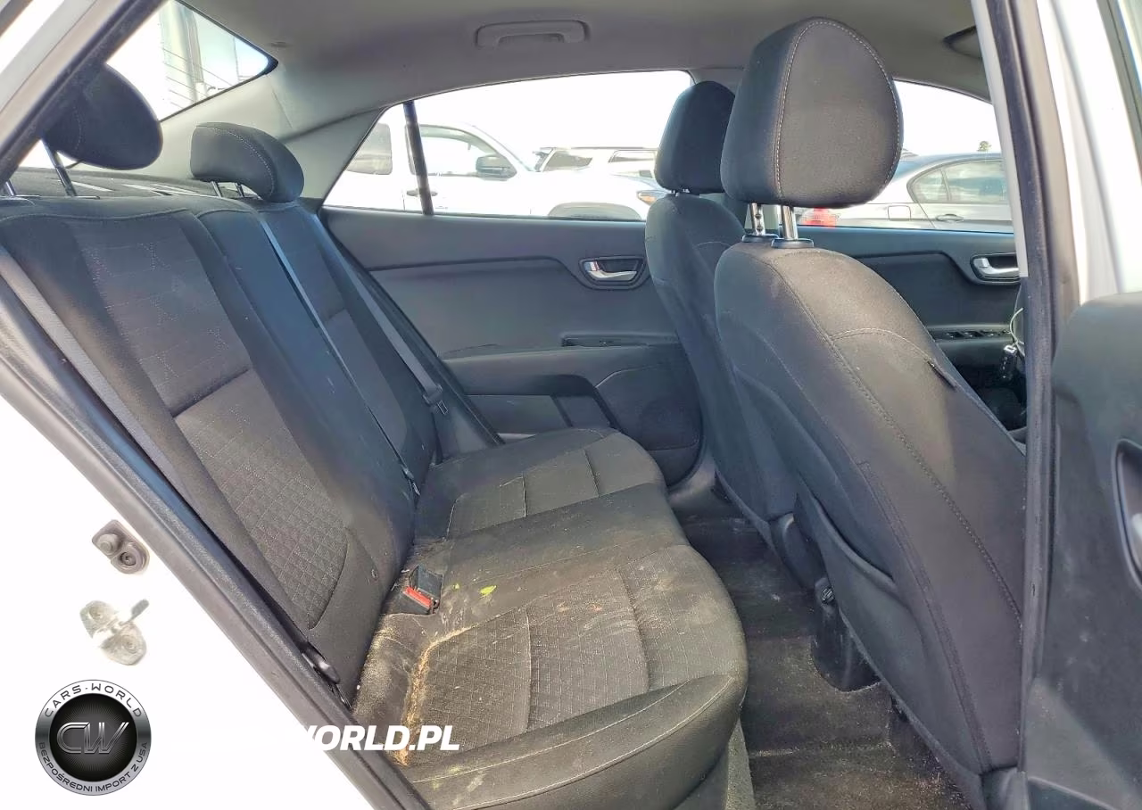2020 Kia Rio S VIN:3KPA24AD4LE273557 - 10