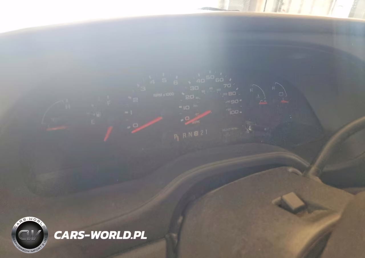 2005 Ford Econoline E250 Van VIN:1FTNE24W45HA44562 - 9