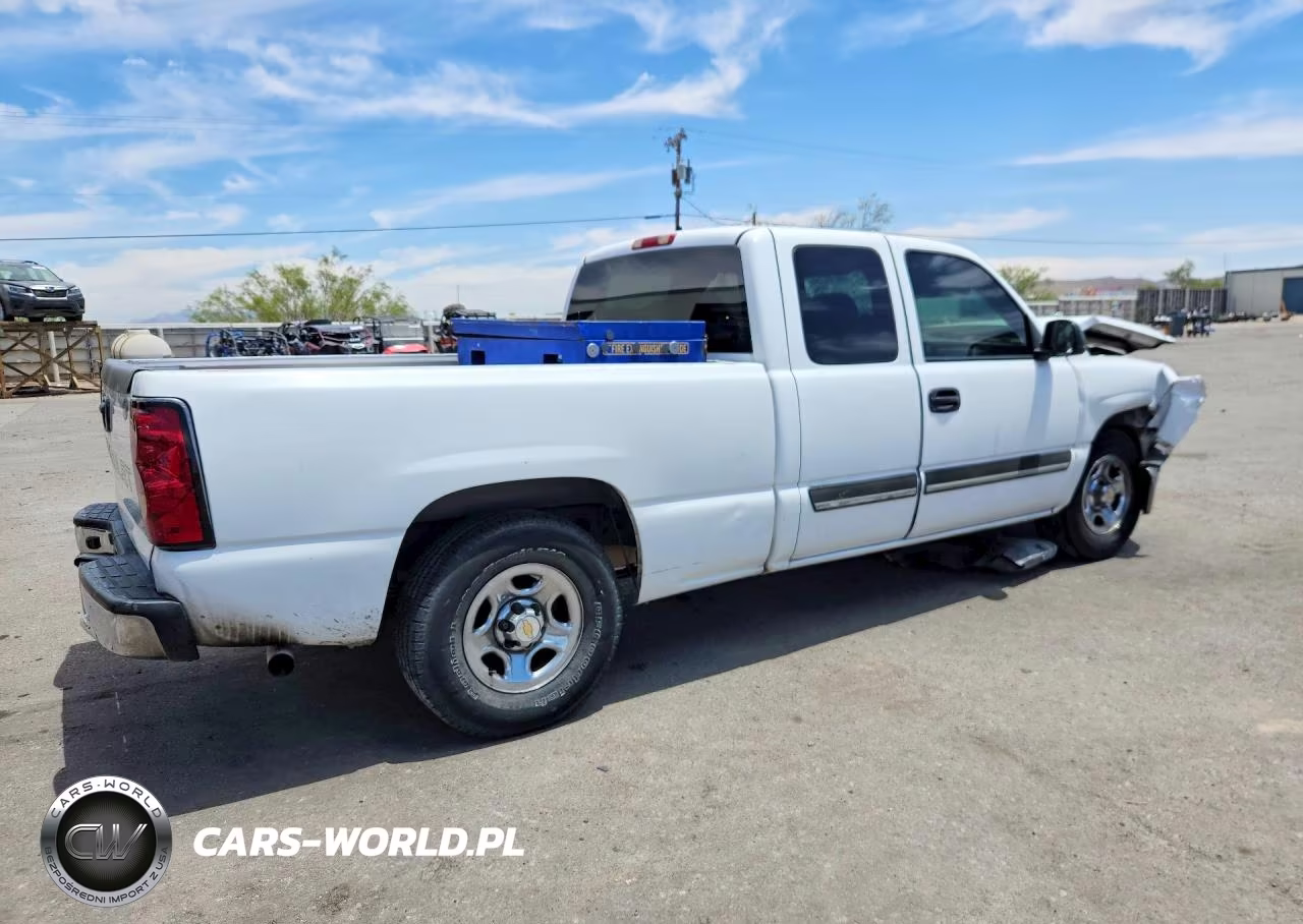 2004 Chevrolet Silverado C1500 VIN:1GCEC19XX4Z350465 - 3