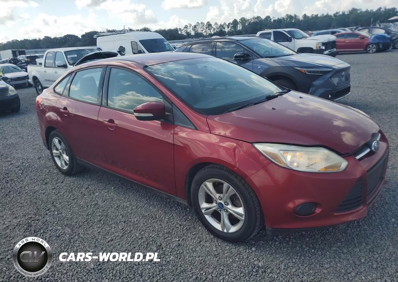 2013 Ford Focus Se VIN:1FADP3F27DL349450 - 4