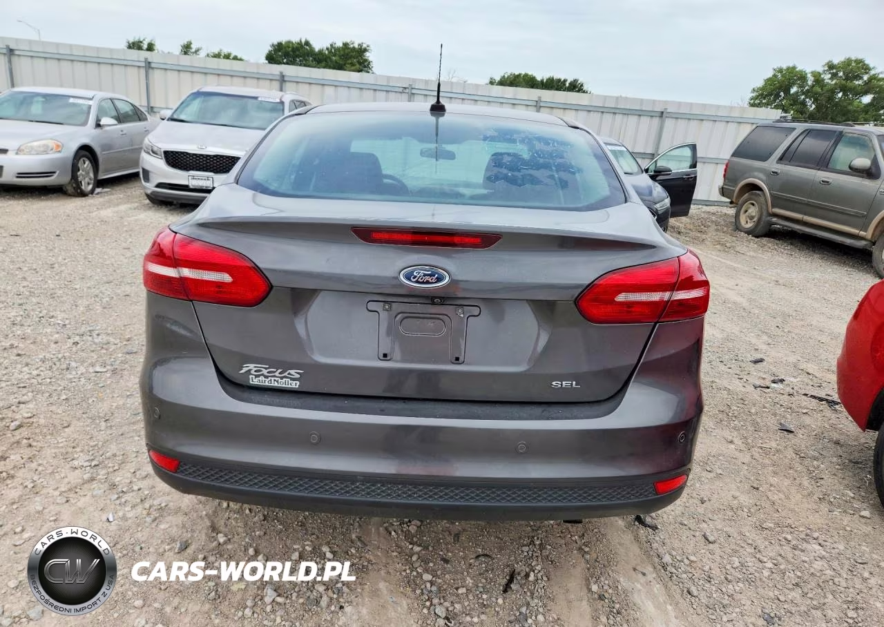 2017 Ford Focus Sel VIN:1FADP3H20HL319077 - 6