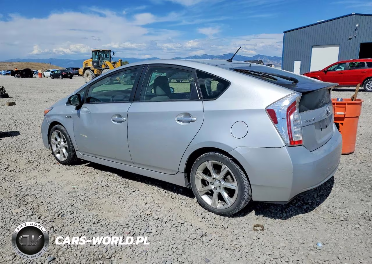2014 Toyota Prius Two VIN:JTDKN3DU2E1769061 - 2