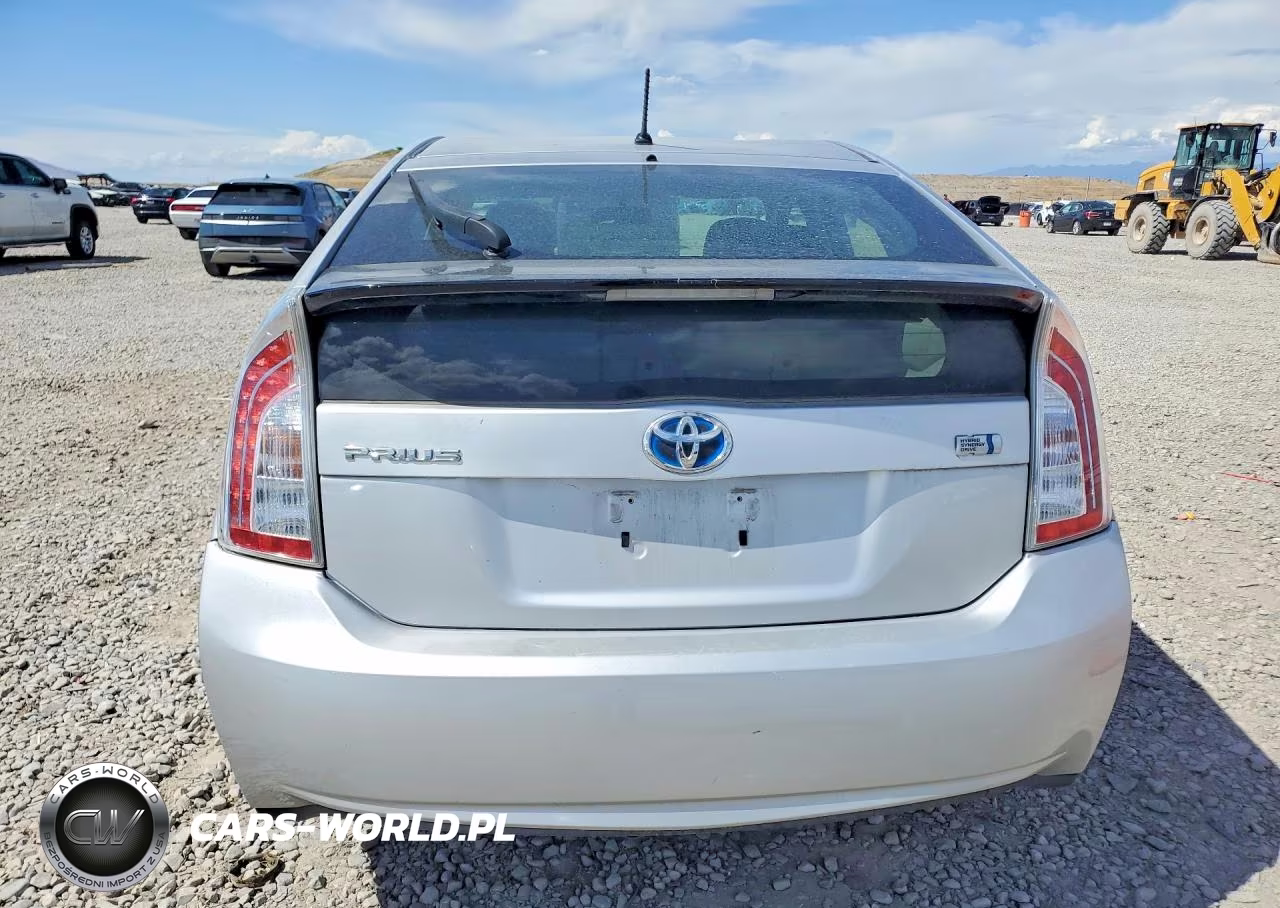 2014 Toyota Prius Two VIN:JTDKN3DU2E1769061 - 6