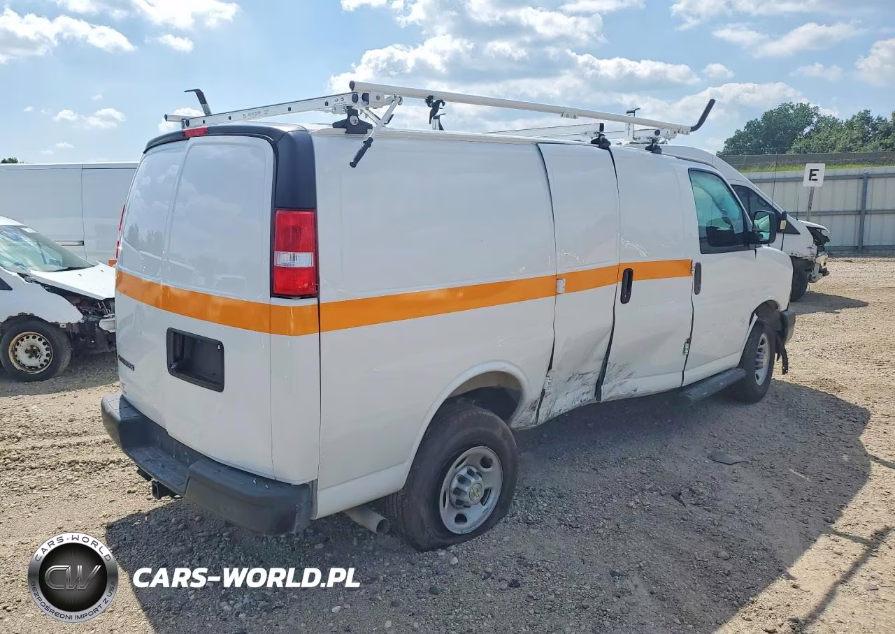 2025 Chevrolet Express G2500 VIN:1GCWGAFP9S1273340 - 3