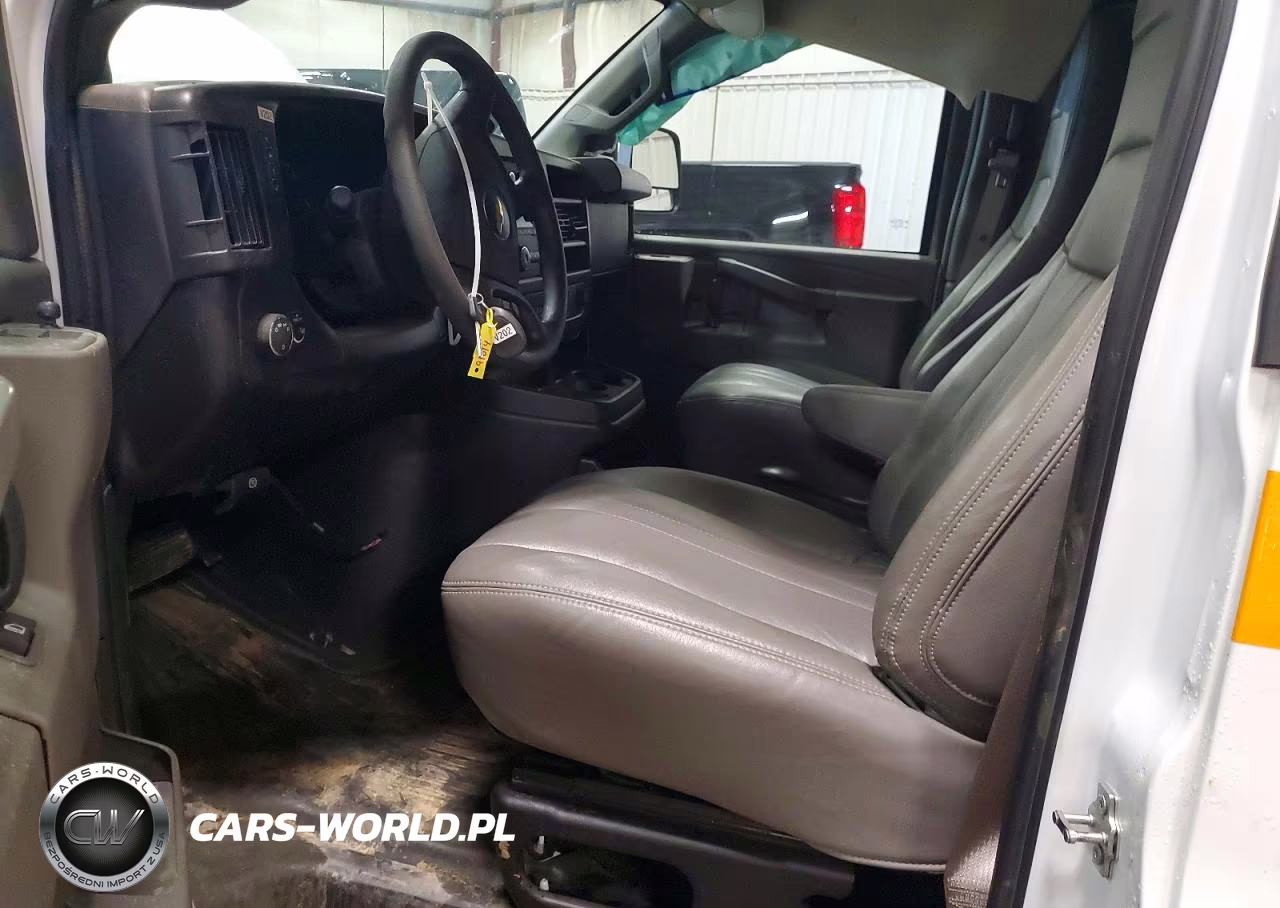 2025 Chevrolet Express G2500 VIN:1GCWGAFP9S1273340 - 7