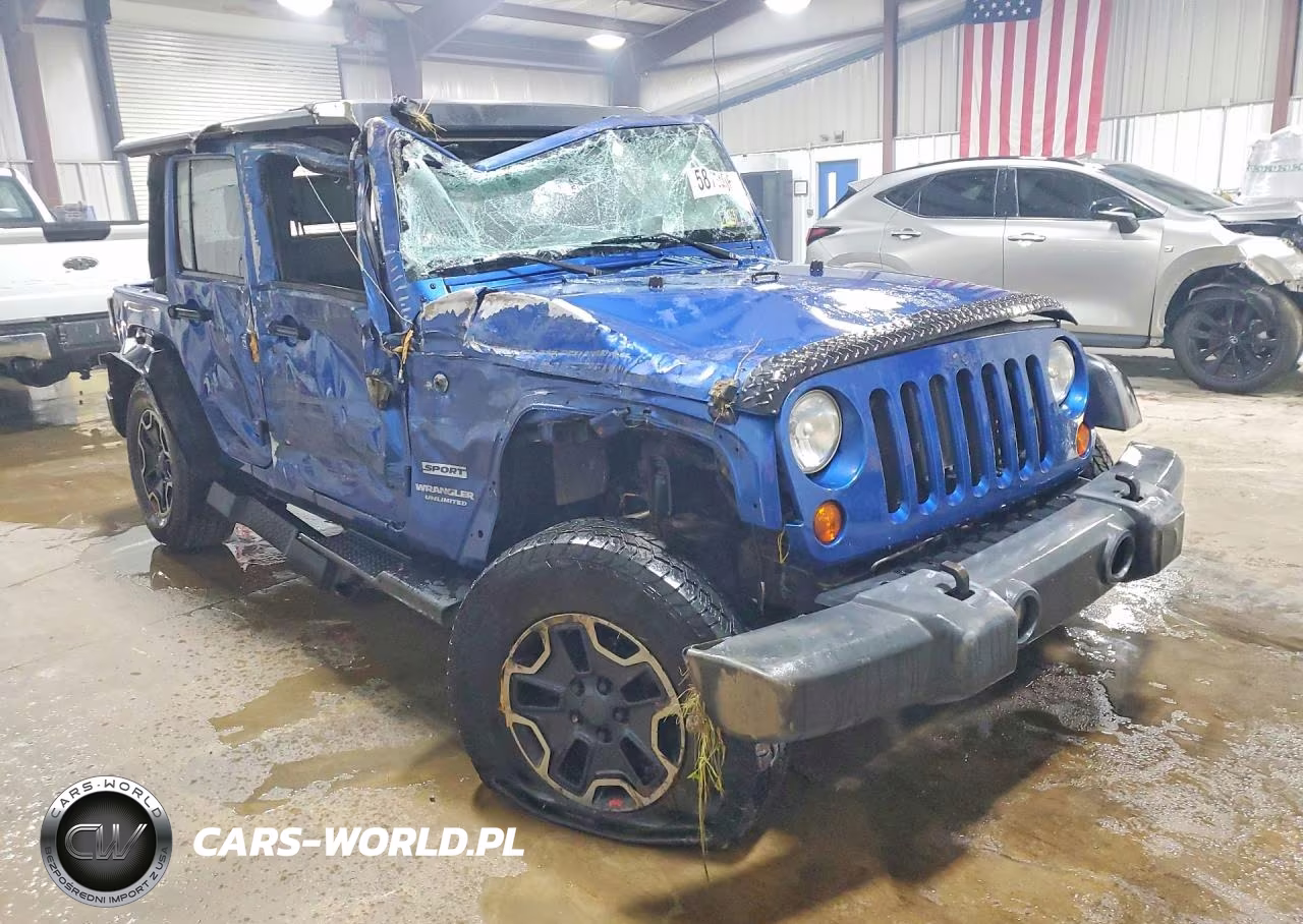 2010 Jeep Wrangler Unlimited Sport VIN:1J4BA3H18AL102287 - 4