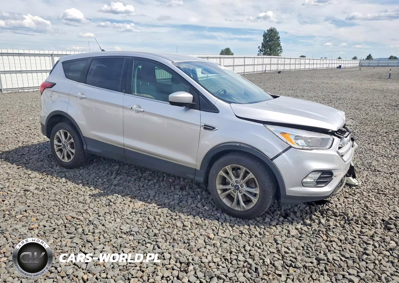 2019 Ford Escape Se VIN:1FMCU9GD8KUB82018 - 4