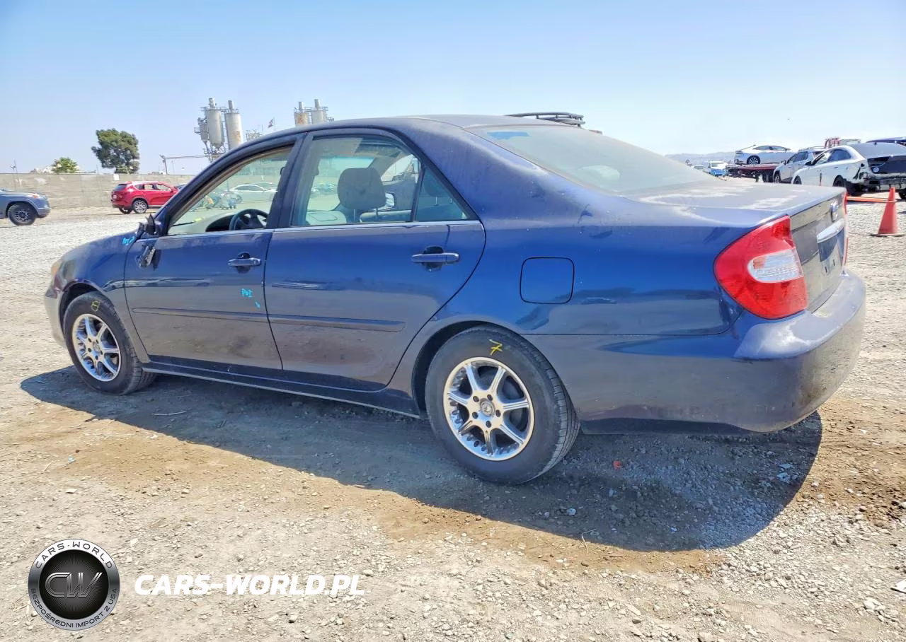 2002 Toyota Camry Le VIN:JTDBE32K020018124 - 2