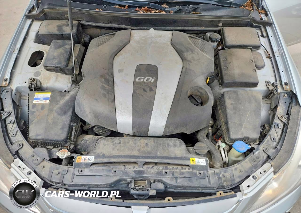 2012 Hyundai Genesis 3.8L VIN:KMHGC4DD5CU181258 - 11