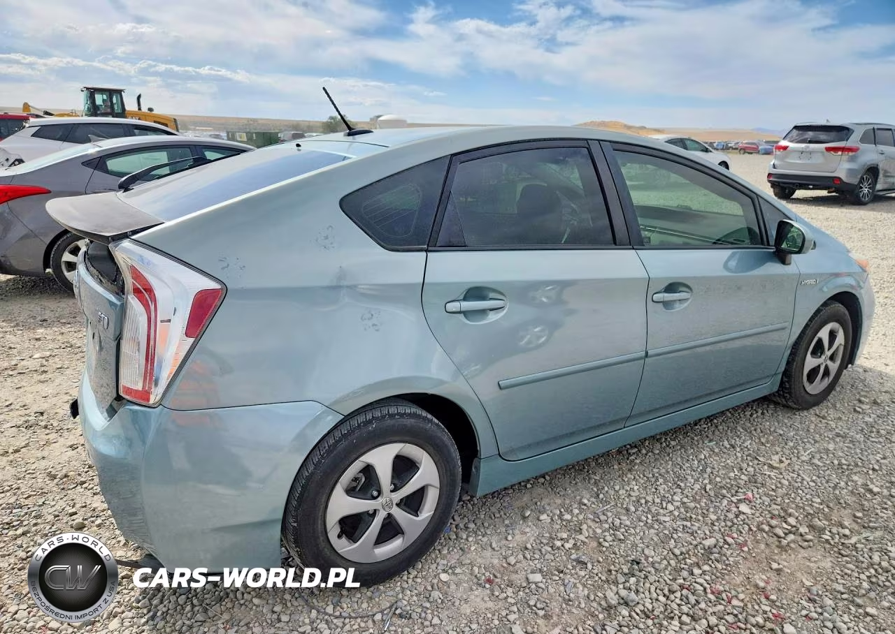 2013 Toyota Prius VIN:JTDKN3DUXD1619813 - 3