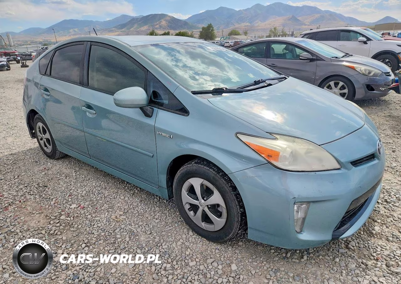 2013 Toyota Prius VIN:JTDKN3DUXD1619813 - 4