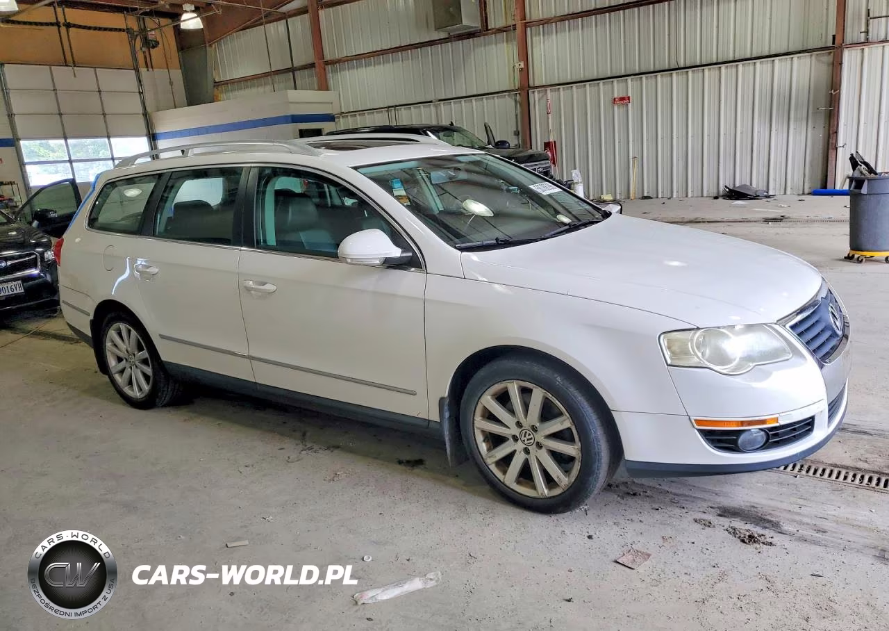 2010 Volkswagen Passat Komfort VIN:WVWXM7AN8AE165014 - 4