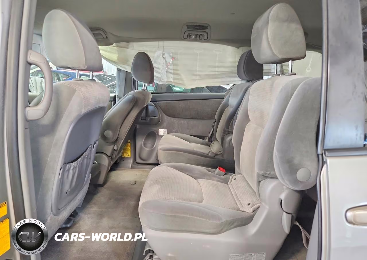 2010 Toyota Sienna Le 7-Passenger VIN:5TDKK4CC2AS339194 - 11
