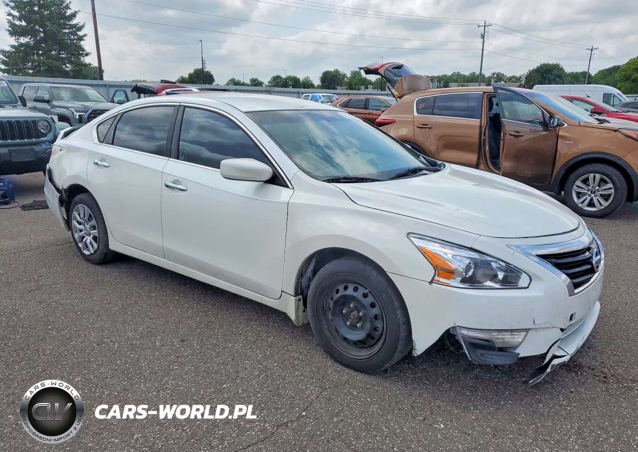 2015 Nissan Altima 2.5 S VIN:1N4AL3AP5FC191419 - 4