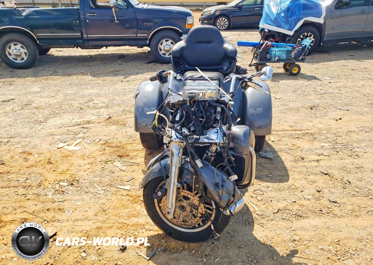 2021 Harley-Davidson Flhtcutg VIN:1HD1MAF13MB858277 - 2