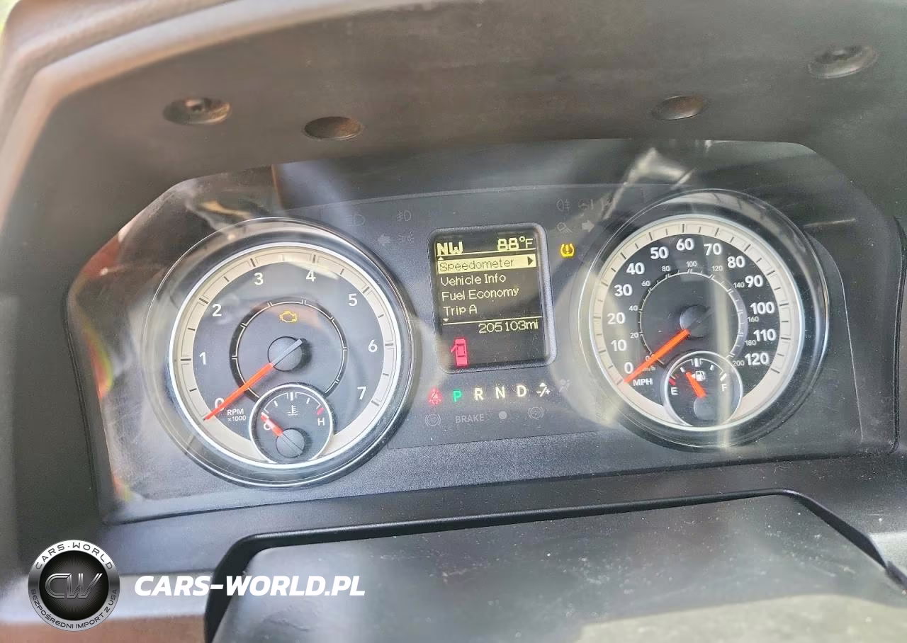 2018 Ram 2500 Slt VIN:3C6TR5DT6JG411251 - 9