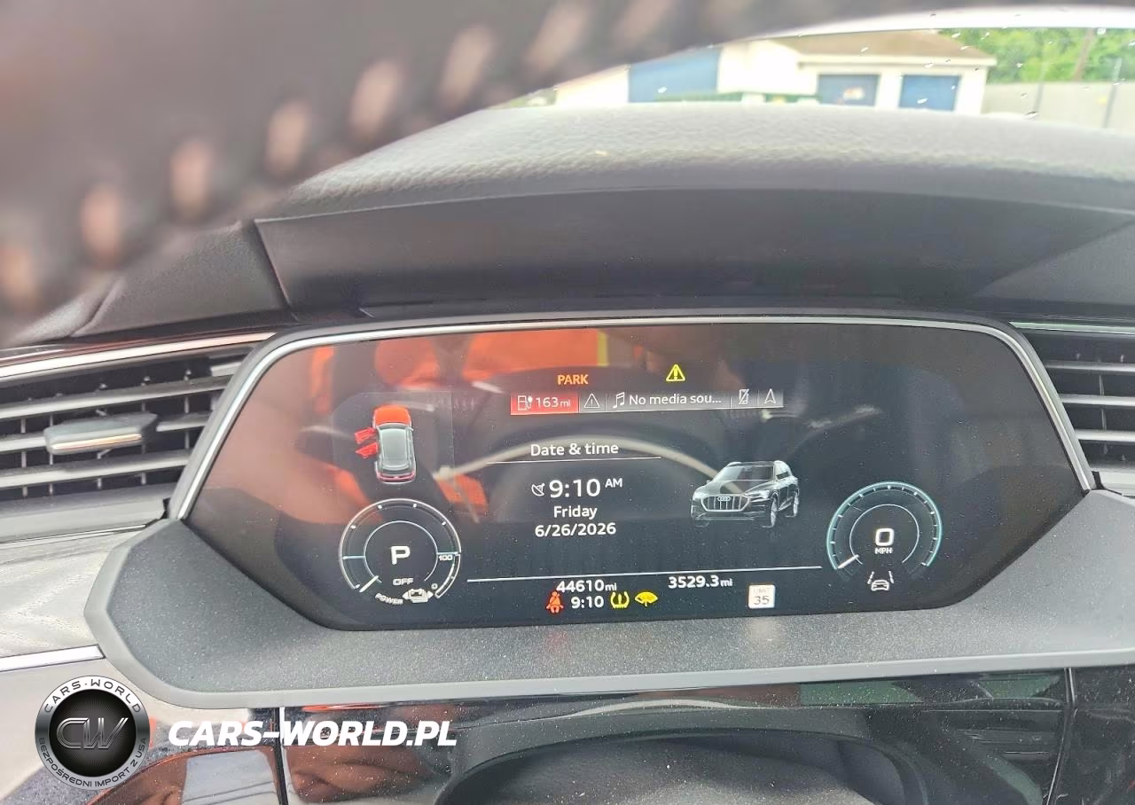 2021 Audi E-Tron Premium Plus VIN:WA1LAAGE6MB038404 - 9