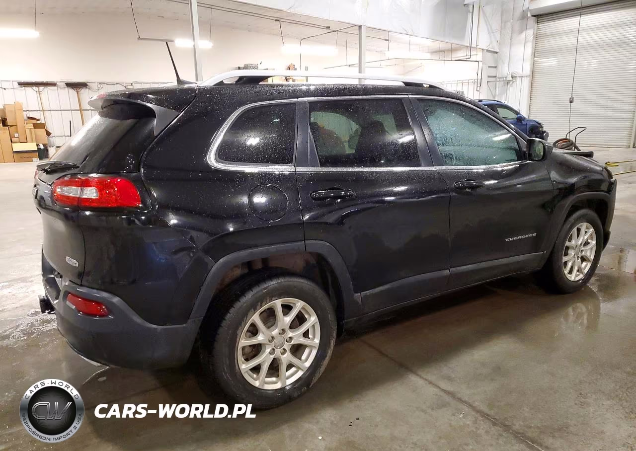 2018 Jeep Cherokee Latitude VIN:1C4PJMCX6JD522010 - 3