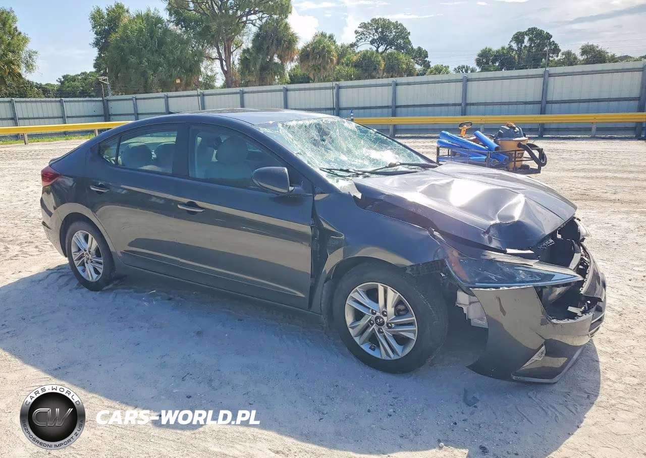 2020 Hyundai Elantra Sel VIN:5NPD84LF6LH555883 - 4