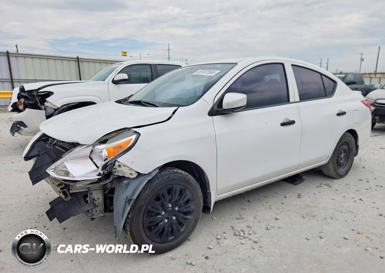 2016 Nissan Versa 1.6 S Plus