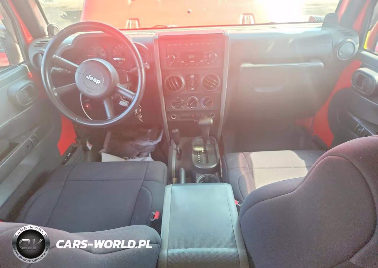 2008 Jeep Wrangler Unlimited X VIN:1J4GA39148L640371 - 8