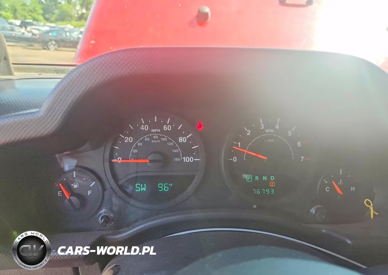 2008 Jeep Wrangler Unlimited X VIN:1J4GA39148L640371 - 9
