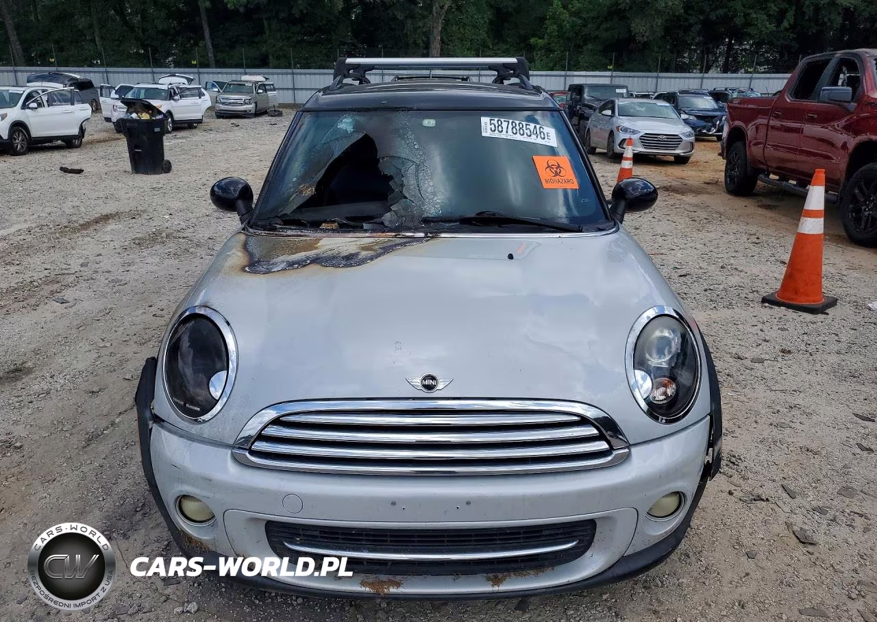 2011 Mini Cooper Clubman VIN:WMWZF3C5XBT188927 - 5