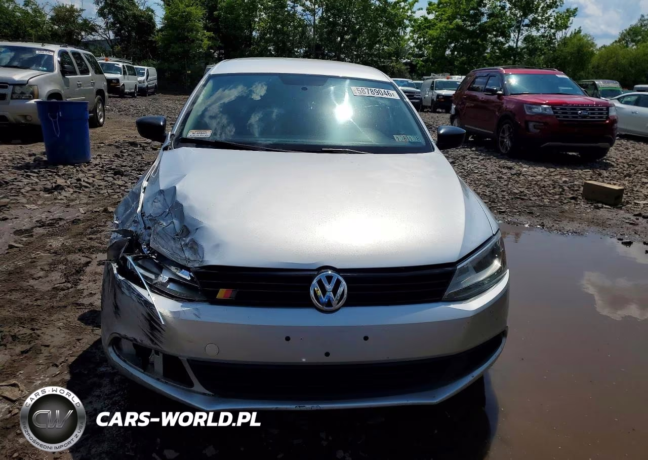 2014 Volkswagen Jetta Base VIN:3VW2K7AJ3EM321096 - 5