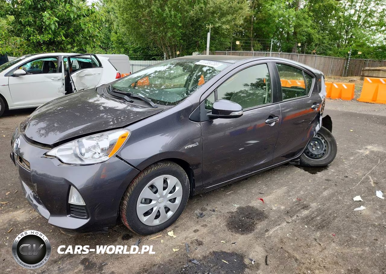 2012 Toyota Prius C Two VIN:JTDKDTB37C1515730 - 1