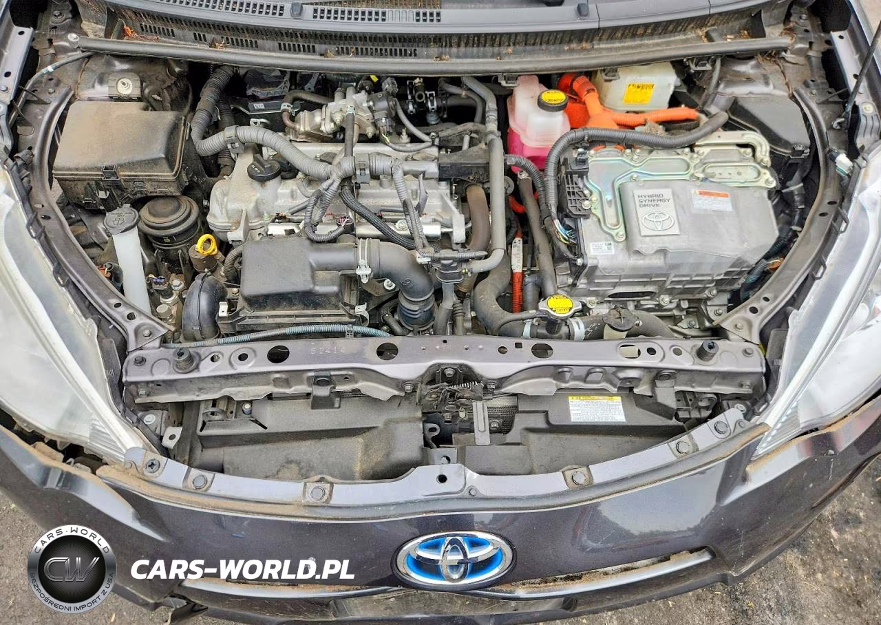 2012 Toyota Prius C Two VIN:JTDKDTB37C1515730 - 11