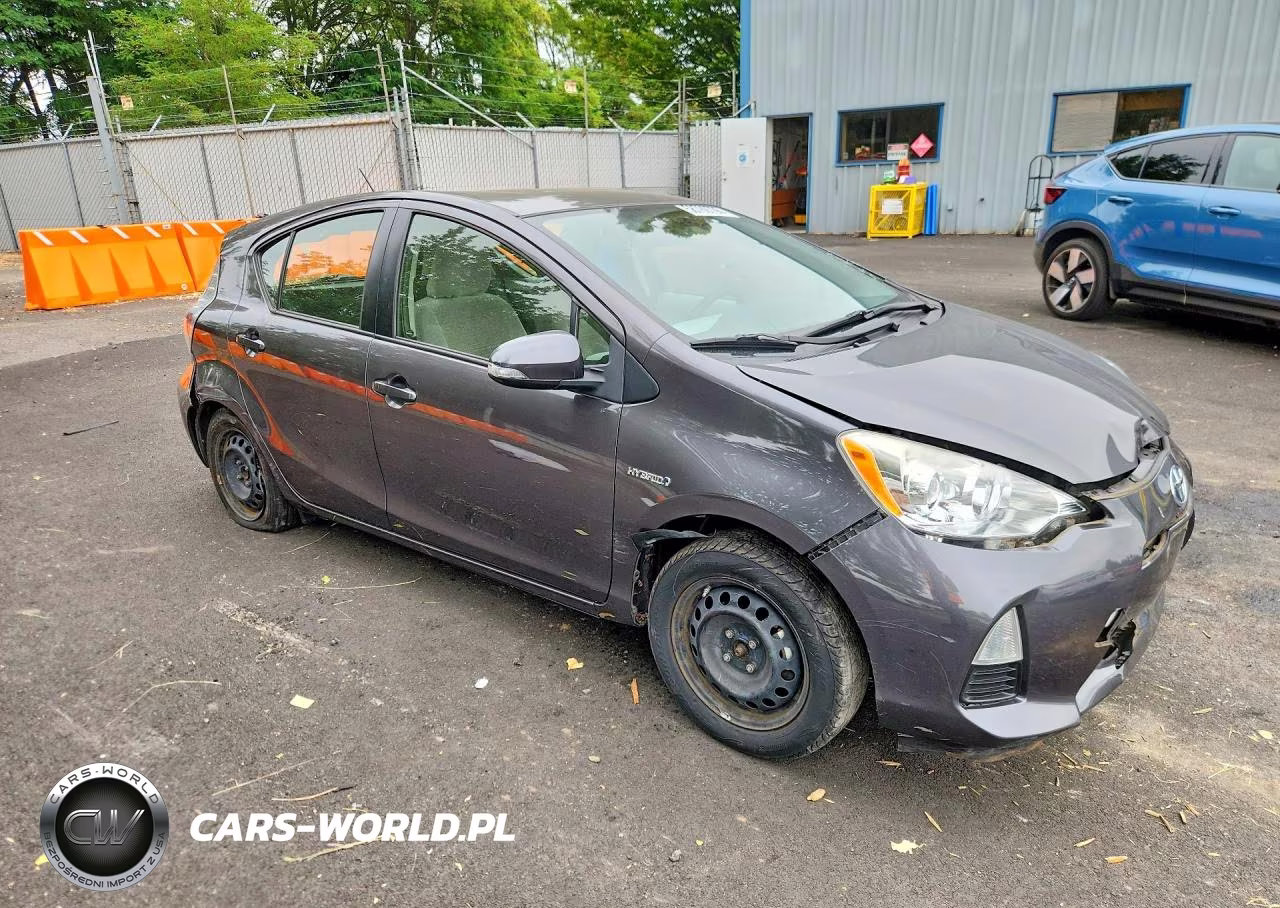2012 Toyota Prius C Two VIN:JTDKDTB37C1515730 - 4