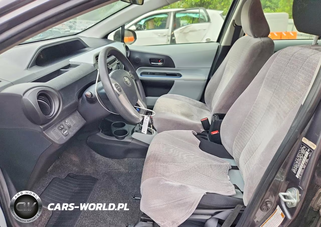 2012 Toyota Prius C Two VIN:JTDKDTB37C1515730 - 7