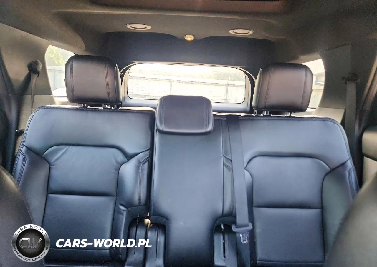 2017 Ford Explorer Xlt VIN:1FM5K8D89HGC64377 - 10