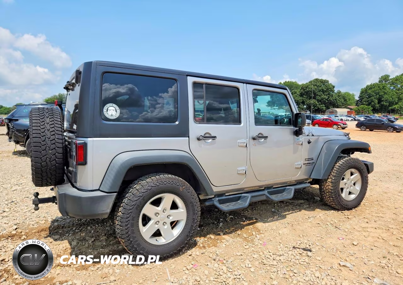 2017 Jeep Wrangler Unlimited Sport VIN:1C4BJWDG9HL577409 - 3