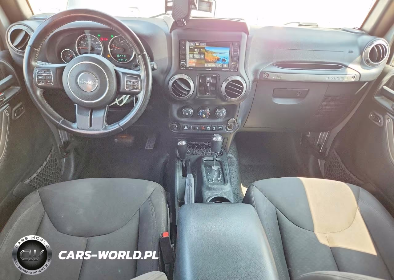2017 Jeep Wrangler Unlimited Sport VIN:1C4BJWDG9HL577409 - 8