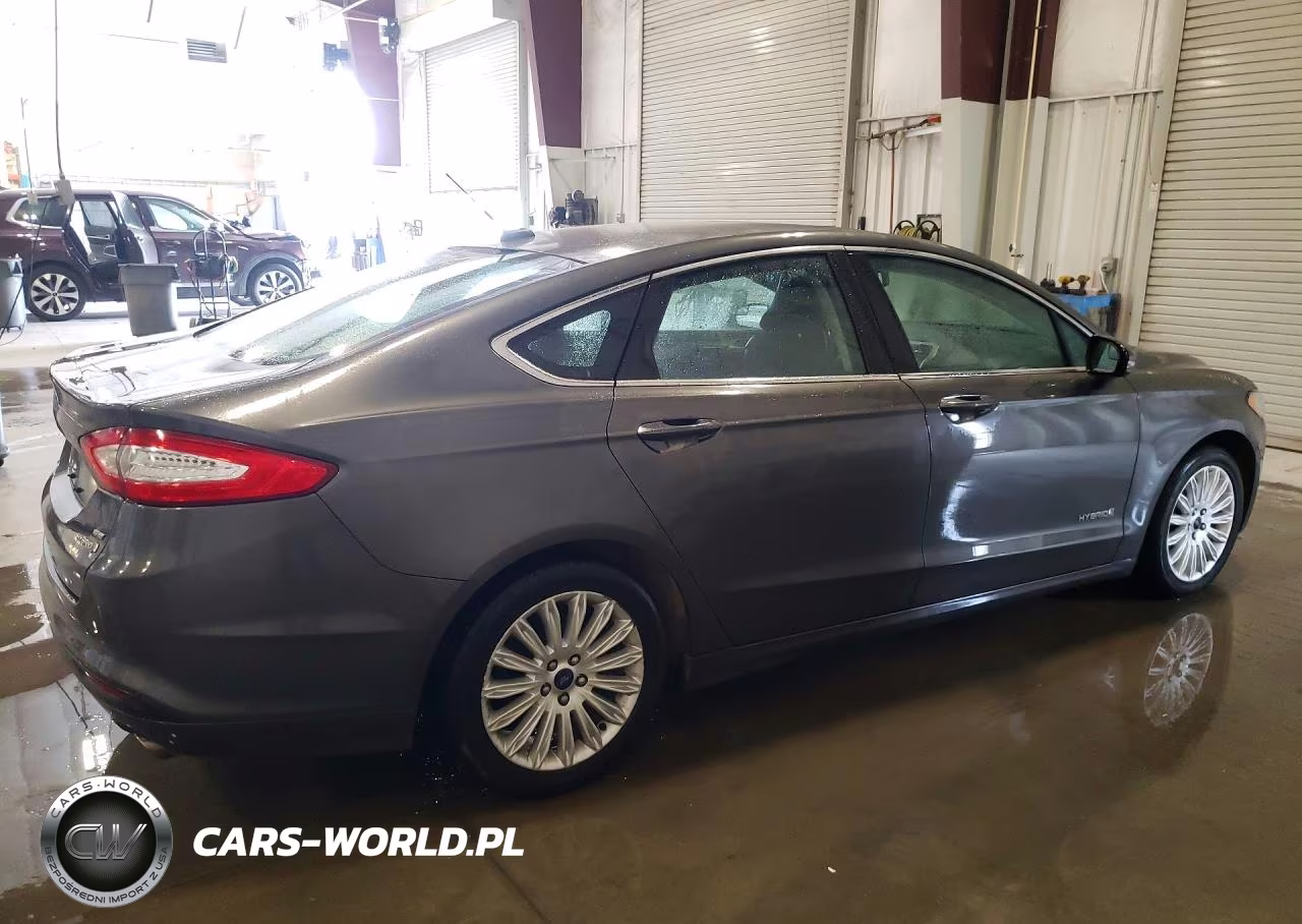 2015 Ford Fusion Se Hybrid VIN:3FA6P0LU0FR273779 - 3