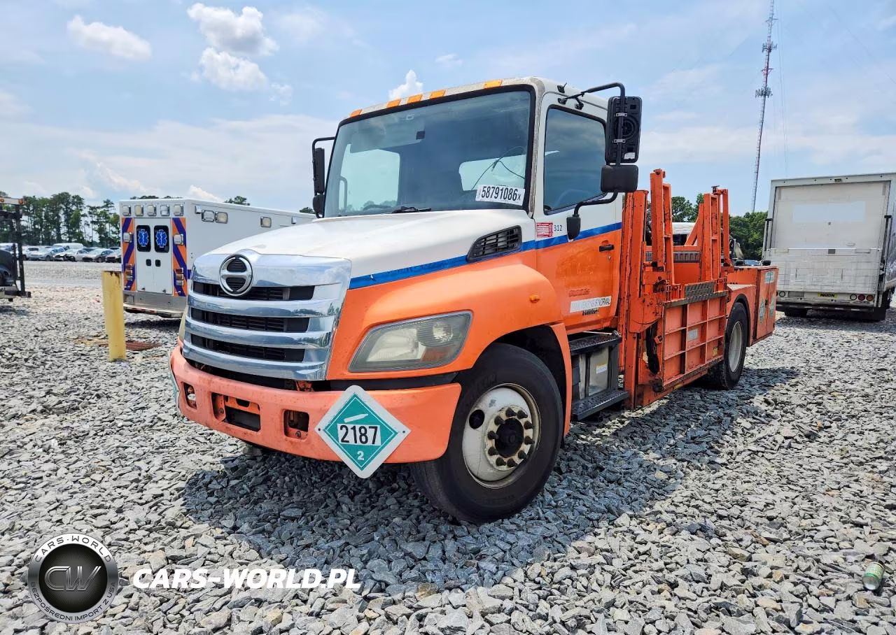 2015 Hino Hino 338