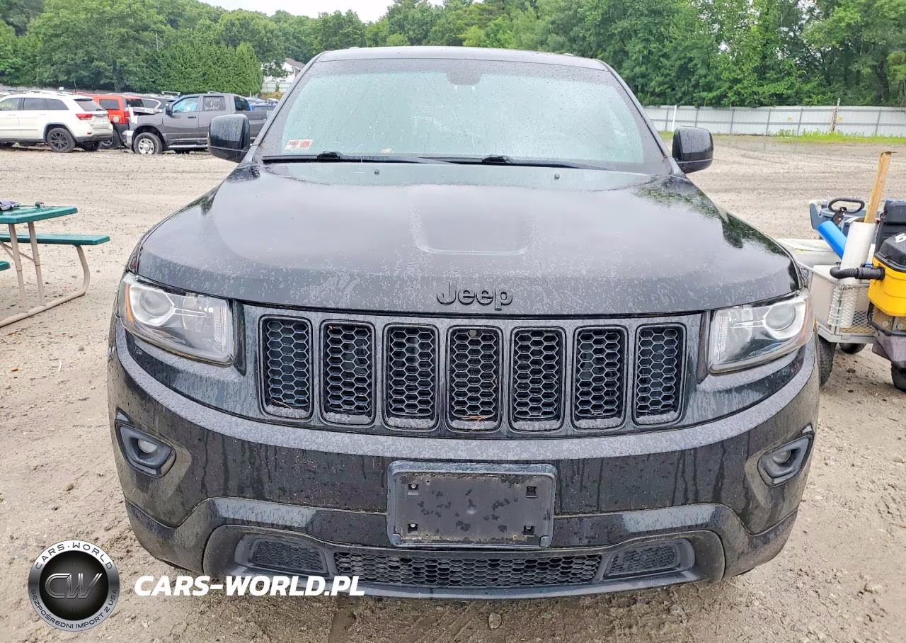 2015 Jeep Grand Cherokee Laredo VIN:1C4RJFAG8FC942887 - 5