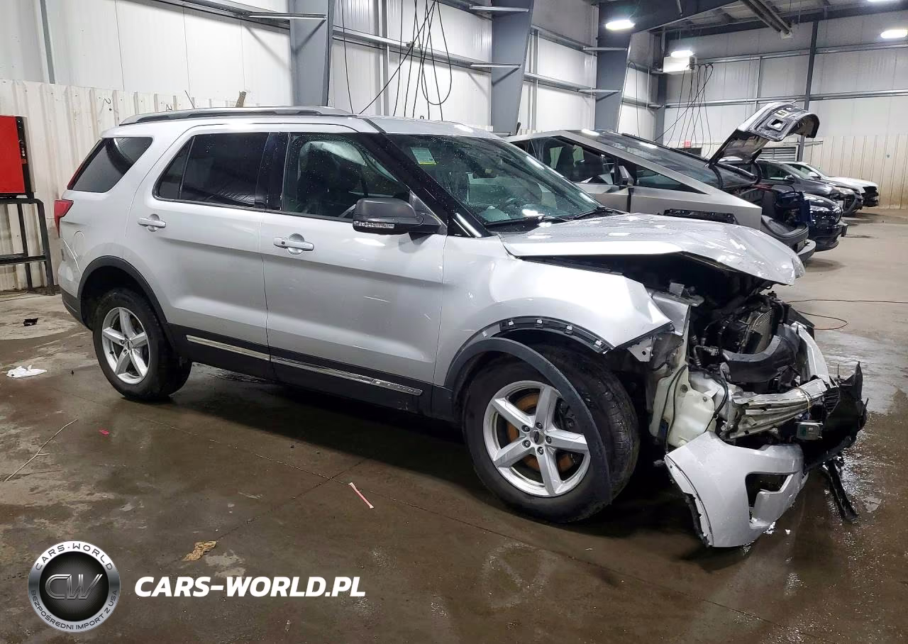 2019 Ford Explorer Xlt VIN:1FM5K8D88KGB48689 - 4