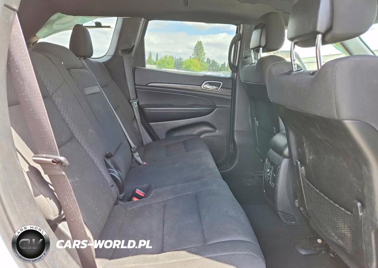 2019 Jeep Grand Cherokee Laredo VIN:1C4RJFAG7KC753402 - 10