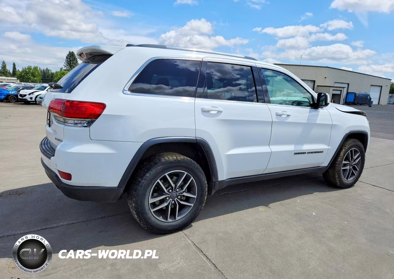 2019 Jeep Grand Cherokee Laredo VIN:1C4RJFAG7KC753402 - 3