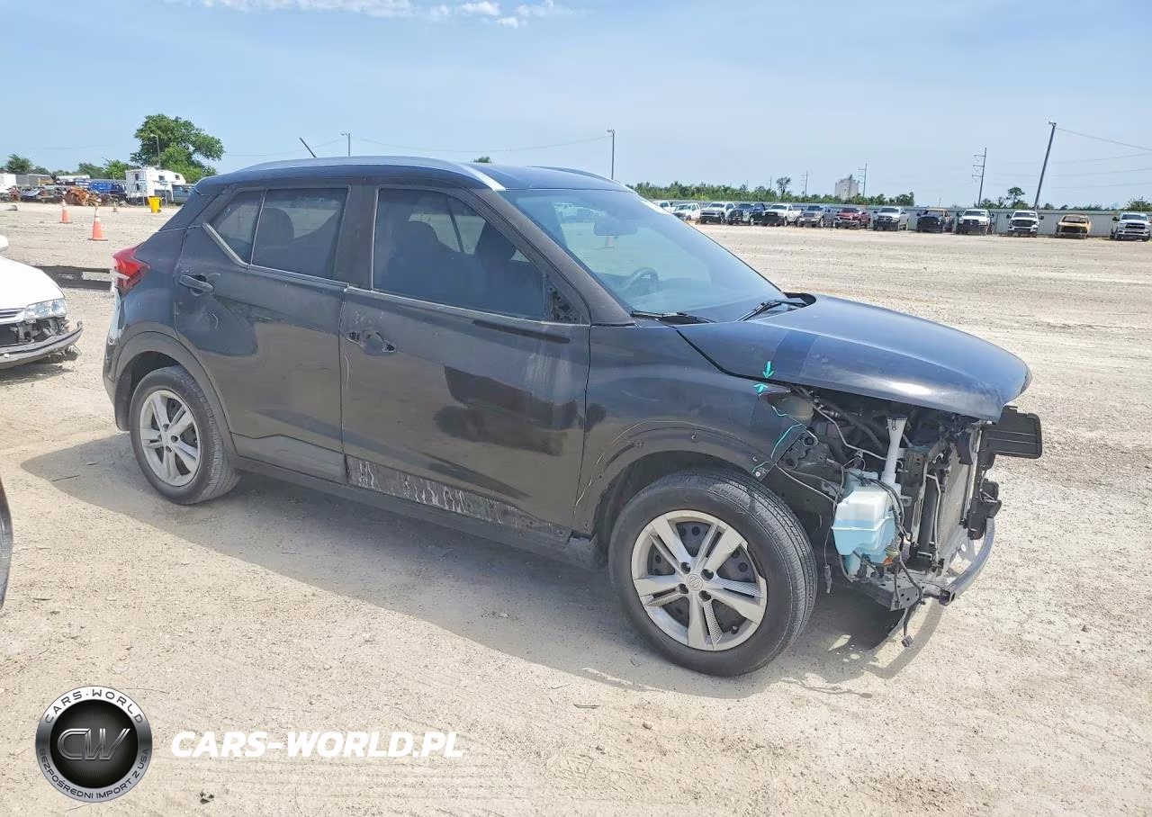 2018 Nissan Kicks S VIN:3N1CP5CU8JL514772 - 4