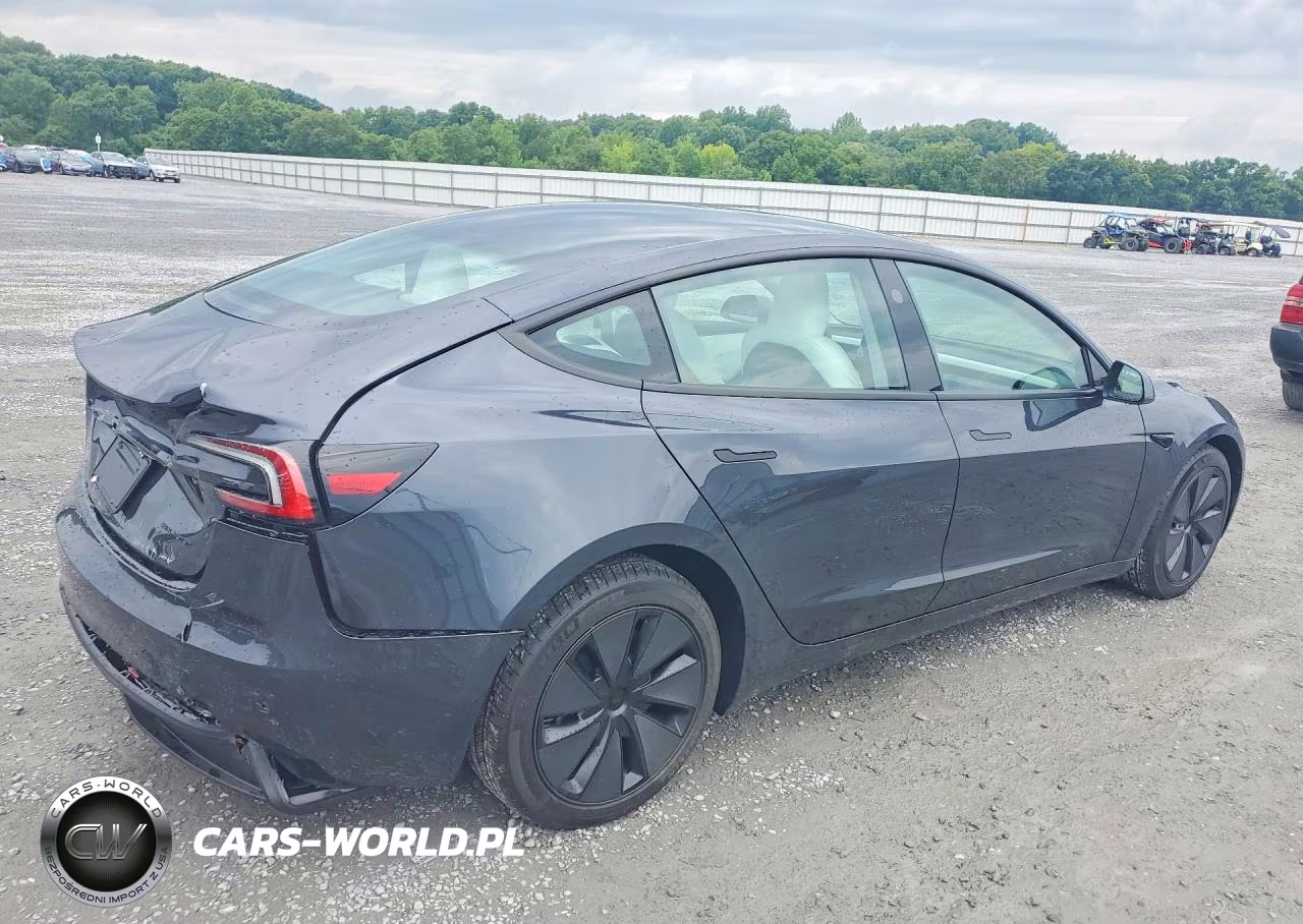 2026 Tesla Model 3 VIN:5YJ3E1EB6TF186602 - 3