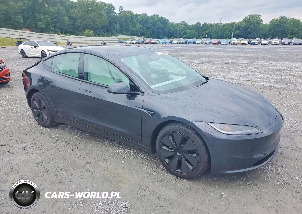 2026 Tesla Model 3 VIN:5YJ3E1EB6TF186602 - 4